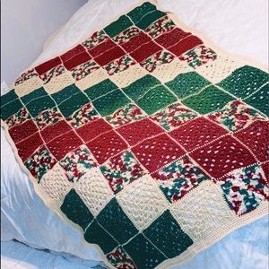 Vintage Christmas Afghan 70x47”